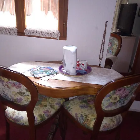 Chez Sylvie Alojamento de Acomodação e Pequeno-almoço 3*